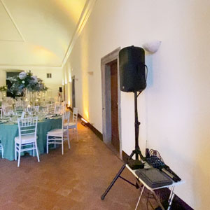 Esempio di una cassa in filodiffusione a Palazzo Gallio a Gravedona ed Uniti